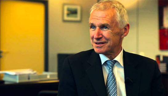 Sir Philip Lowe joins economics consultancy Oxera in Brussels