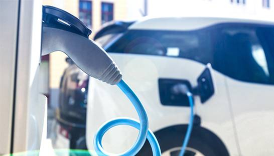 Six automotive giants to pass Tesla in the electric car market by 2021